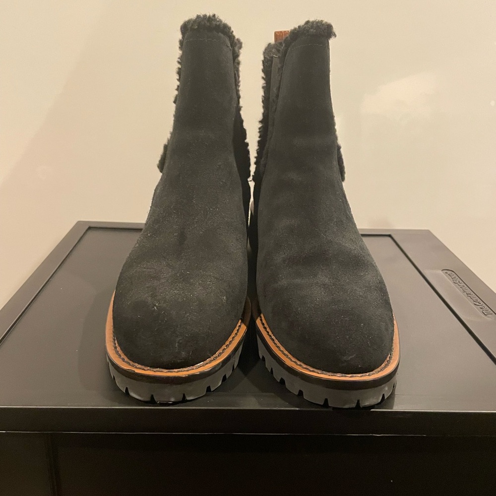 Sam Edelman Black Suede Shearling Boots. Size 8